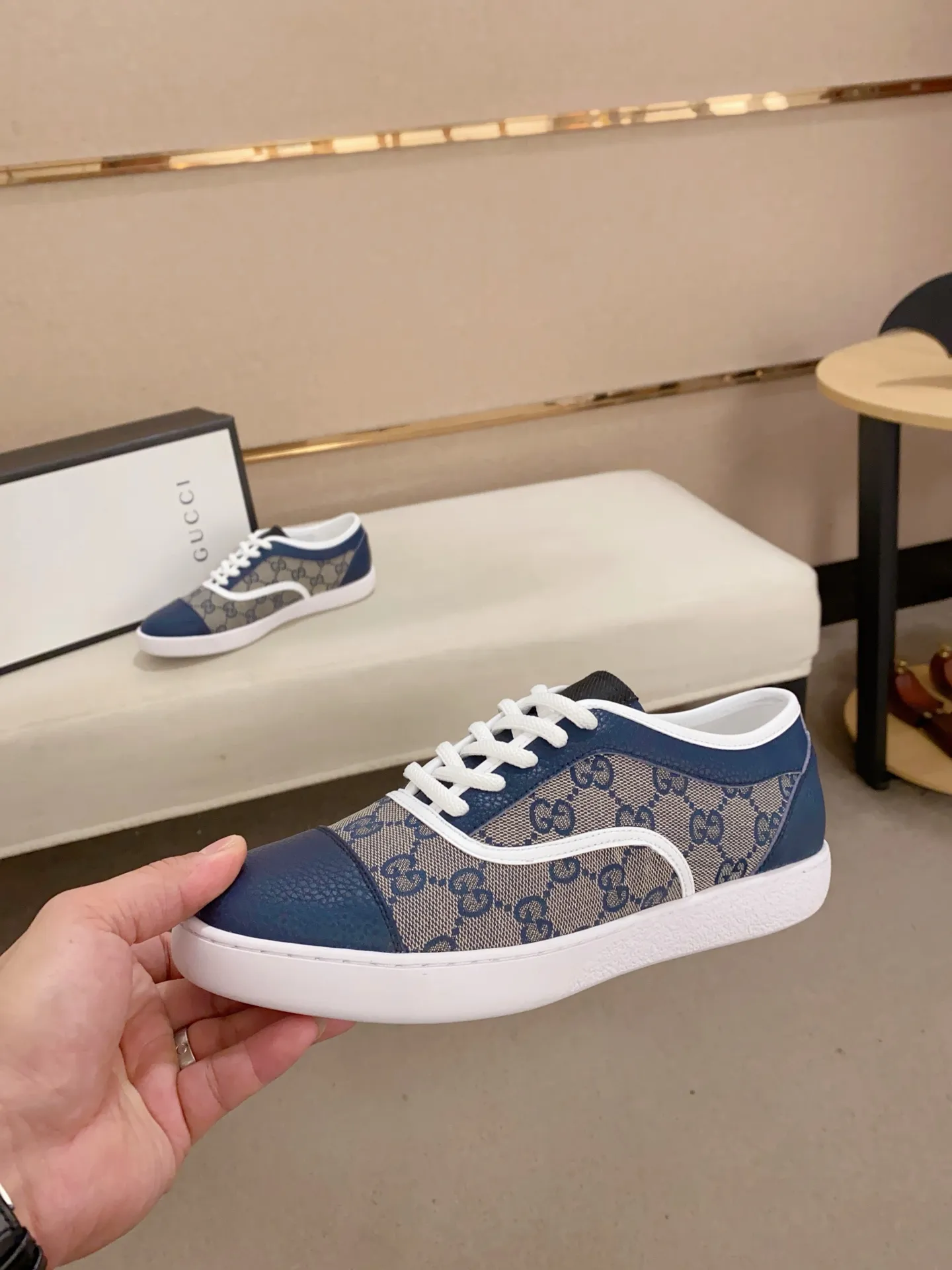 Men's clothing and shoes💰:400💰 (GUCCI) The latest model from the official website 🎁🎁Casual and fashionable men's shoes👟, hot style 💥The version is simple and elegant, exclusive for trendy men. Unique official website latest brand elements 👑Gucci original decoration, fashionable and generous, the fabric is original cowhide ✅sheepskin lining, the official website specifies wear-resistant casual outsole, the classic model is taken in kind at the counter🎬38-44 (45 is not returned or exchanged)